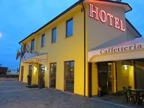 Felix Hotel Montecchio Maggiore 3*,